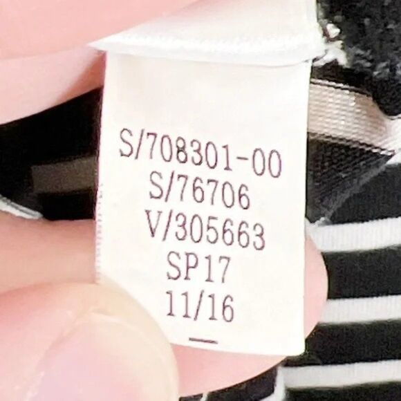 Athleta | Black and White Striped Side Split Knit Tank Top Size Medium - Picture 6 of 7
